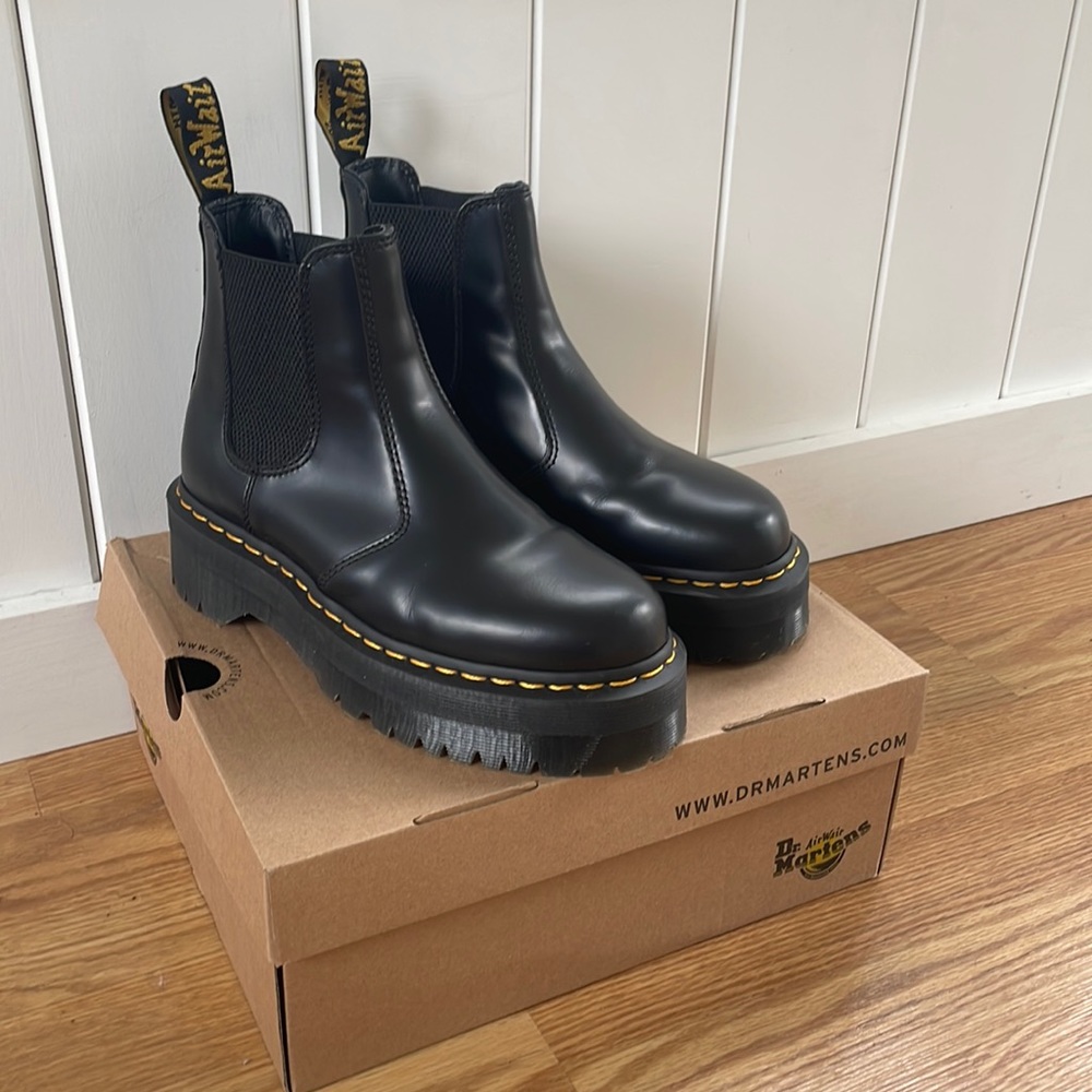 Dr. Marten Platform Chelsea Boot